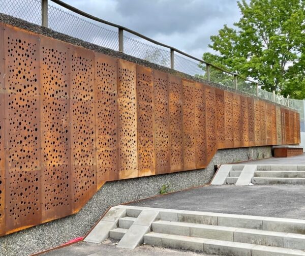 CORTEN VÆG MED LYS