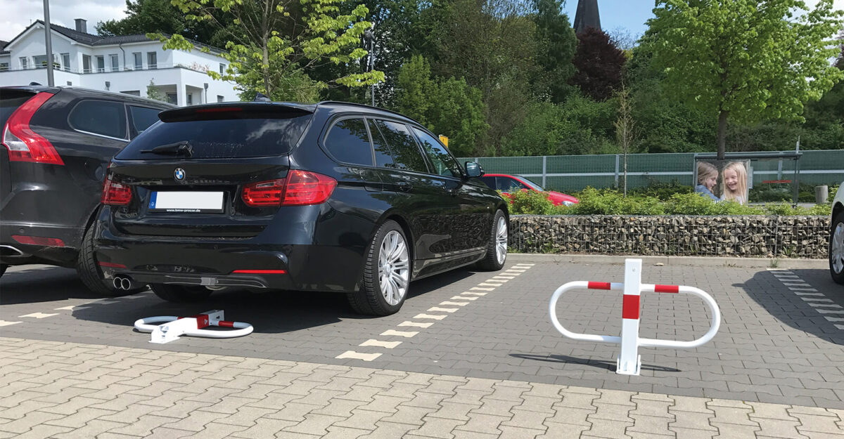 Oval Barriere – Pålidelig og diskret parkeringsbeskyttelse med trekant- og euro lås