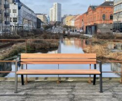 Sedia parkbænk med mahogni planker