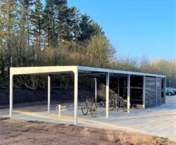 CASA 33 – Cykelskur og miljøstation i én løsning