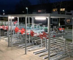 Casa 01 cykeloverdækning med dobblelt cykeloverdækning til etage cykelparkering