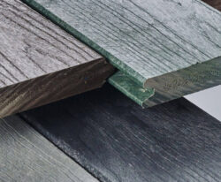 Genbrugsplast planker brædder og planker i 100% vedligeholdelsesfrit genbrugsplast. . Plastplanker 2,8x13,8 , 4,5x12,0 cm til terrænsikring