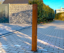 corten firkantet pullert i byrum