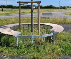 Crepa plint , cirkelplint med cykelstativer fra By Bang