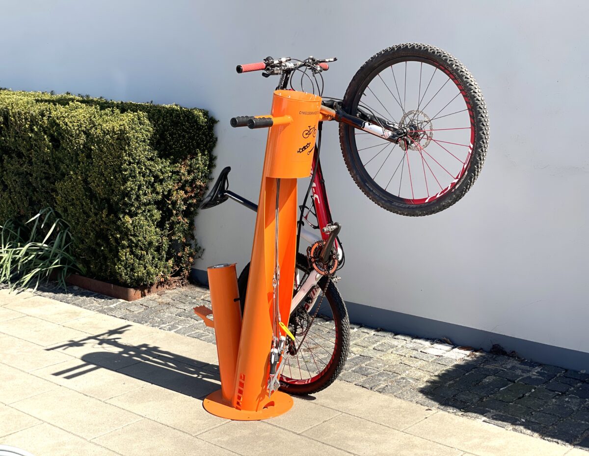 BICI Servicestation med fodpumpe
