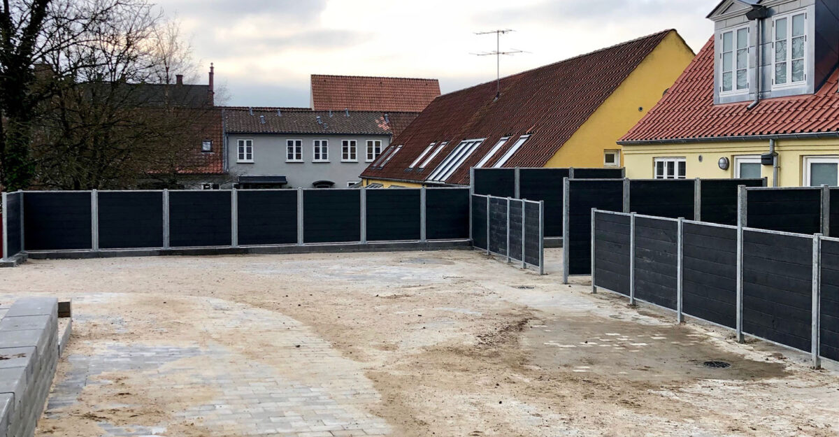genbrugsplast modulopbyggende afskærmning til byområder med støjdæmpende effekt, afskærmning med genbrugsplast