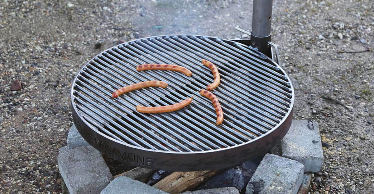 Bålgrill i meget hårdfør design til hygge i park