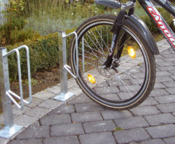 FARFALLA Cykelstativ – Fleksibel og Pladsbesparende Cykelparkering