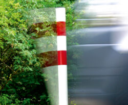 Robust og fleksibel pullert der kan nemt demonteres