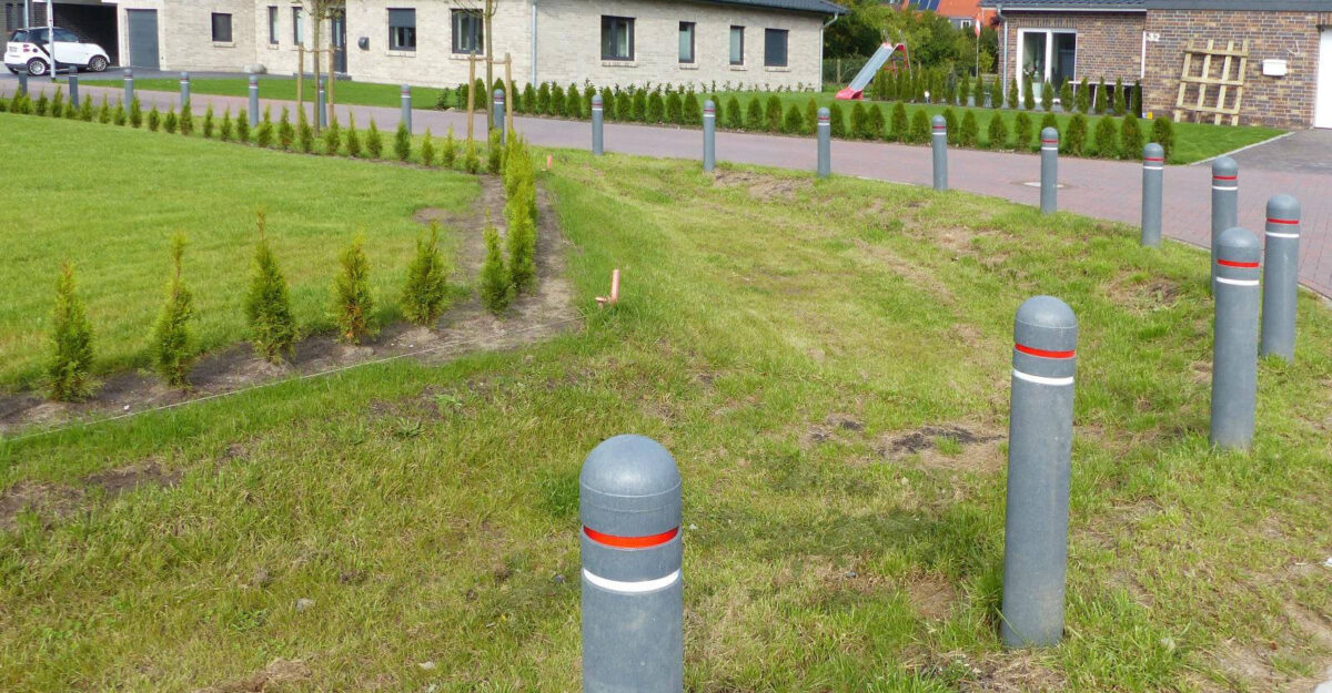 plast pullerter med kugletop til trafiksikring i byen